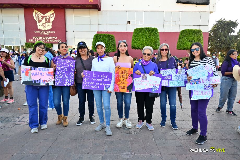 ¡Miles! Así se vivió la marcha 8M en Pachuca | Fotos y video