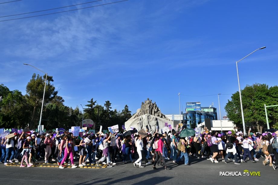 ¡Miles! Así se vivió la marcha 8M en Pachuca | Fotos y video