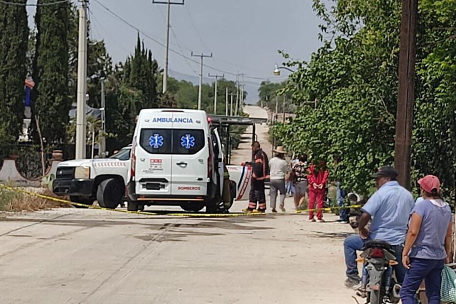 Explosión de pirotecnia lesiona a una persona y destroza una vivienda en Santiago de Anaya