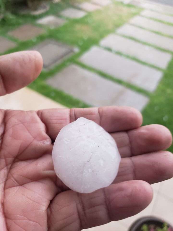 ¡Gigantes! Cae granizo casi del tamaño de pelotas de beisbol en Pachuca | FOTOS