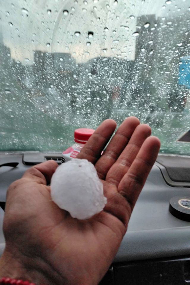 ¡Gigantes! Cae granizo casi del tamaño de pelotas de beisbol en Pachuca | FOTOS