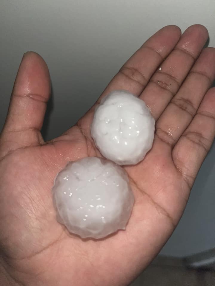 ¡Gigantes! Cae granizo casi del tamaño de pelotas de beisbol en Pachuca | FOTOS