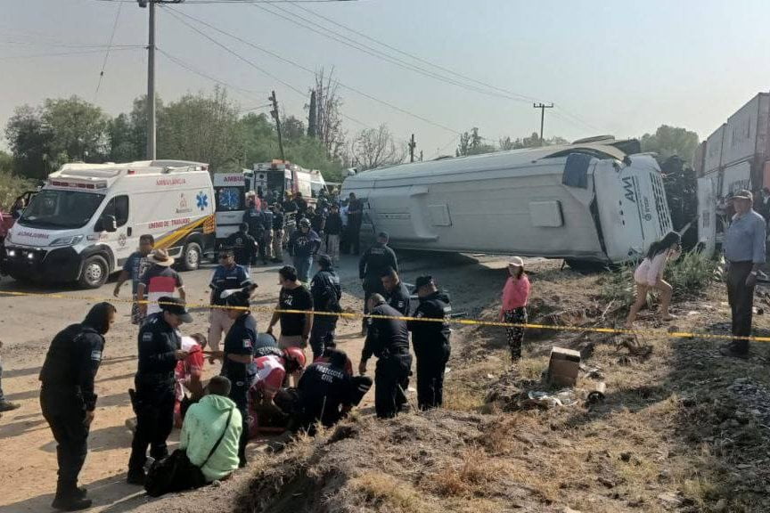 #Videos: Así fue el fatal momento en que un tren embistió a un autobús de pasajeros en Hidalgo