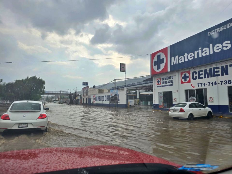 #EnFotos: Los estragos del aguacero que cayó en la zona metropolitana de Pachuca esta tarde