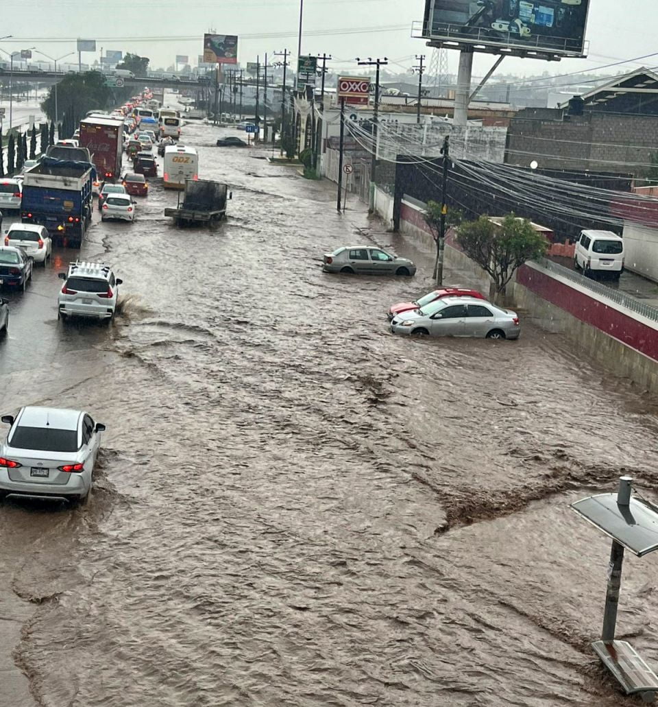 #EnFotos: Los estragos del aguacero que cayó en la zona metropolitana de Pachuca esta tarde