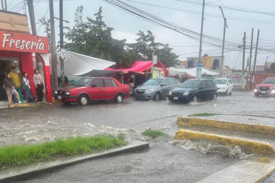 #EnFotos | ¡Se cae el cielo en Pachuca! Así las afectaciones por el aguacero de este sábado