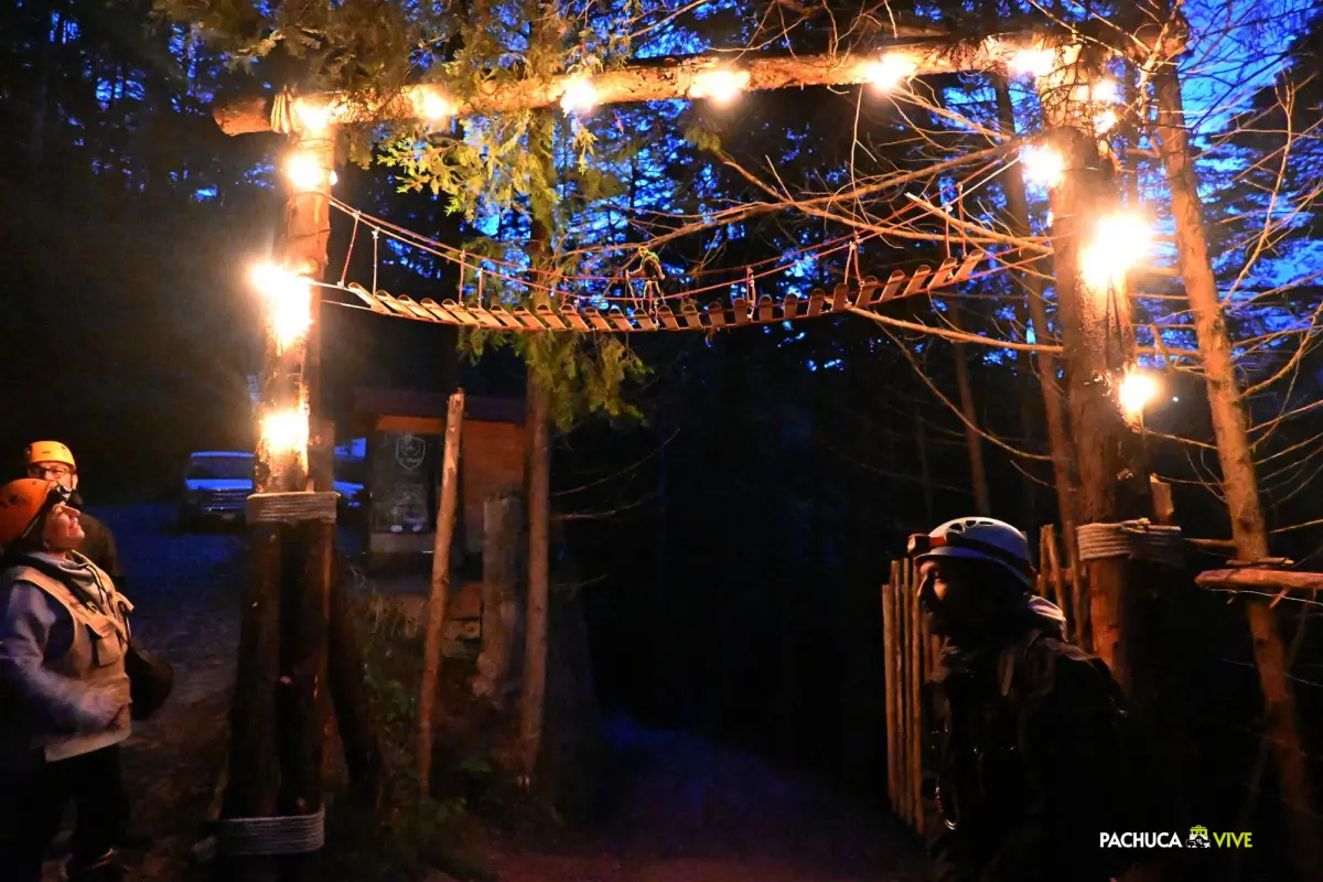 Puentes Colgantes Iluminados, la nueva sensación turística de Mineral del Chico | Fotos y video