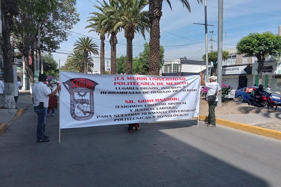 Trabajadores de esta universidad de Pachuca anuncian paro de labores por conflicto salarial