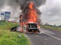 Tráiler es consumido por las llamas en la México-Pachuca; la autopista ha sido cerrada | VIDEO