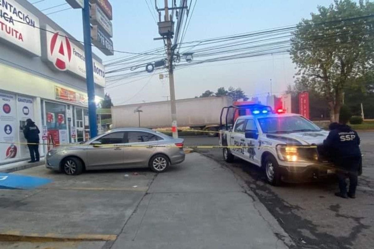 Tras ataque armado, víctimas son auxiliadas en bulevar Felipe Ángeles, al sur de Pachuca