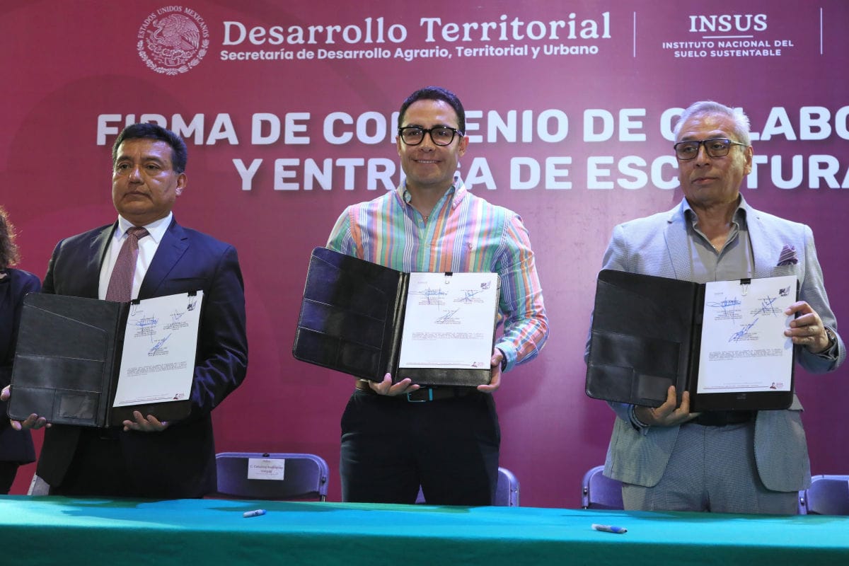 Pachuca firma convenio con el Instituto Nacional del Suelo Sustentable; planean entregar 2 mil 500 escrituras